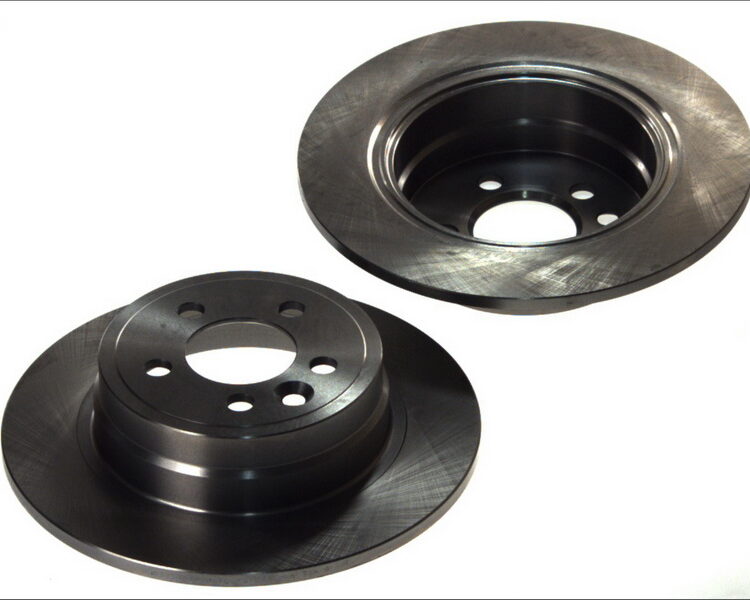 Диск тормозной задний не вентелируемый 10053489