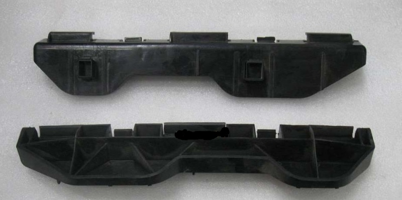 Направляющая заднего бампера правая 10232114-00